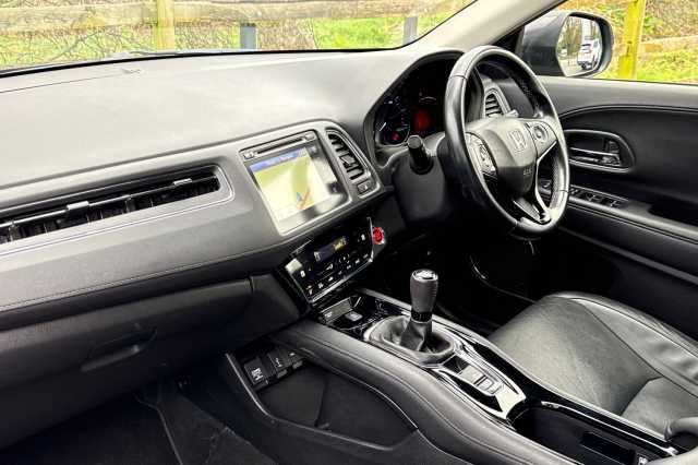 Honda HR-V 1.5 i-VTEC EX Manual 