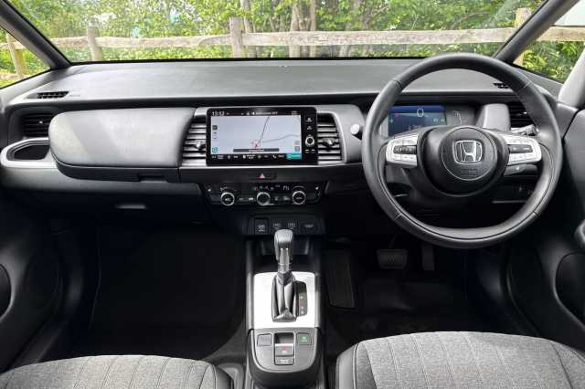 Honda Jazz Hybrid 1.5 i-MMD Advance eCVT 