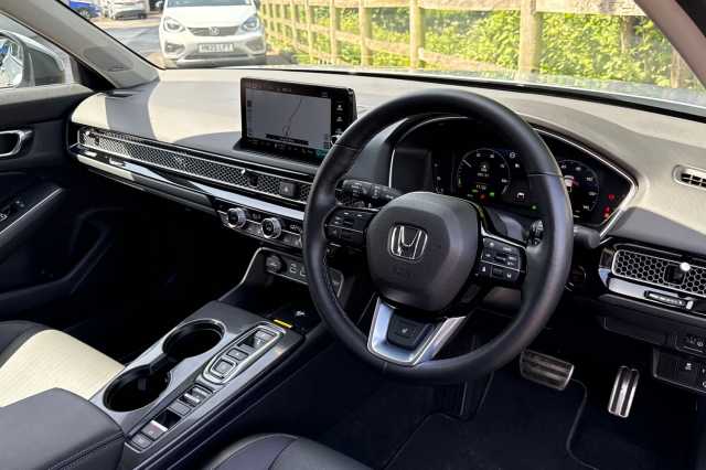 Honda Civic Hybrid 2.0 eHEV Advance eCVT 