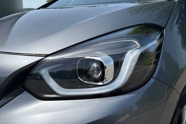 Honda Jazz Hybrid 1.5 i-MMD SR eCVT 