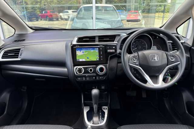 Honda Jazz 1.3 i-VTEC SE Navi CVT 
