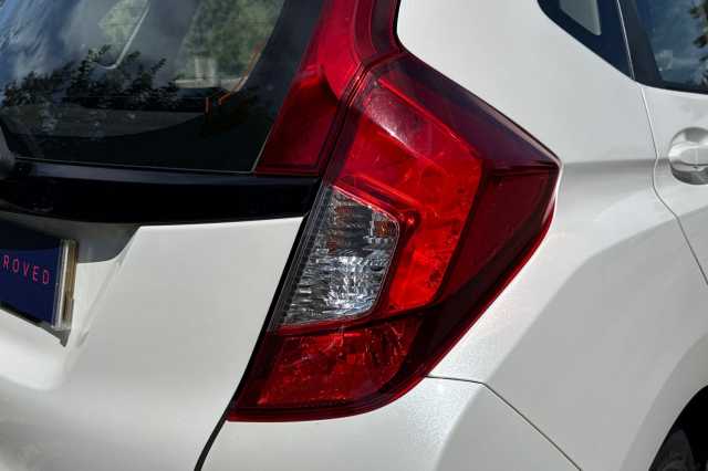 Honda Jazz 1.3 i-VTEC SE Navi CVT 