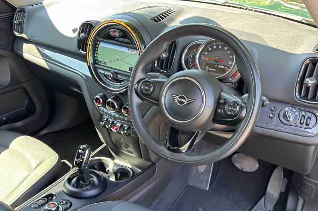 MINI Mini 1.5 Cooper Classic 5dr Auto 