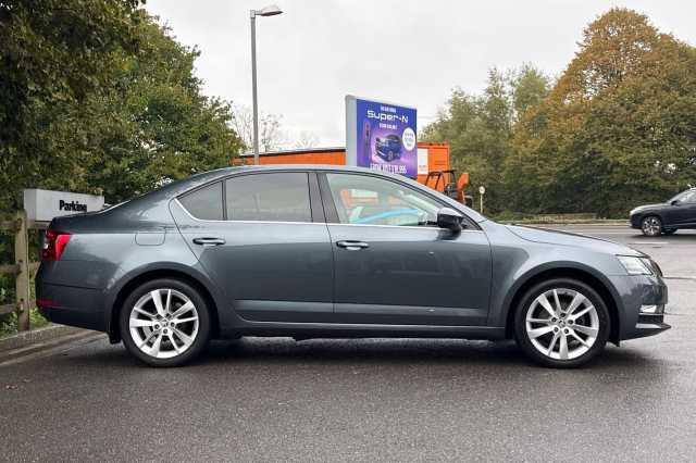 SKODA Octavia 2.0 TDI CR SE L 5dr Manual 