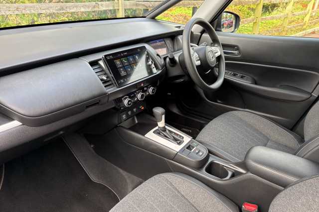 Honda Jazz Hybrid 1.5 i-MMD SR eCVT 