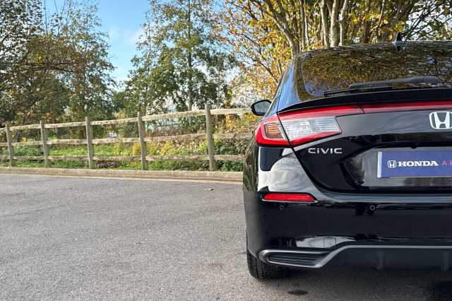 Honda Civic Hybrid 2.0 eHEV Elegance eCVT 
