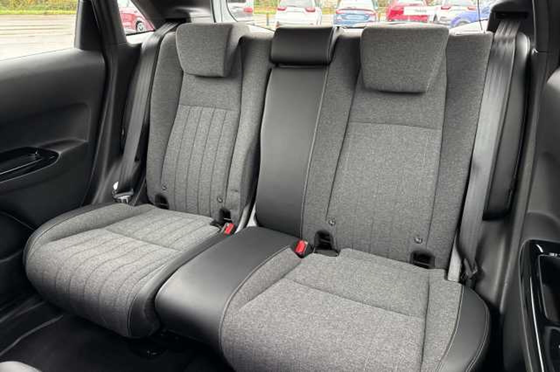 Honda Jazz Hybrid 1.5 i-MMD SR eCVT 