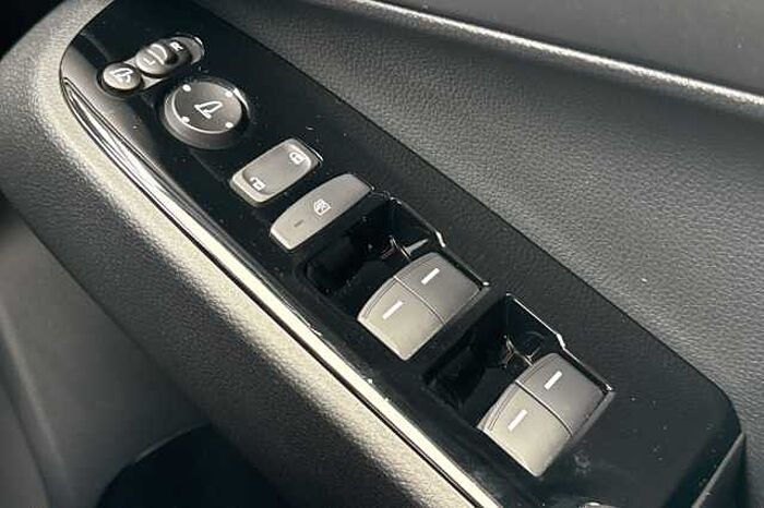 Honda HR-V Hybrid 1.5 eHEV Advance eCVT 