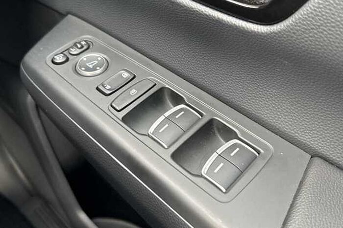 Honda CR-V Hybrid 2.0 i-MMD Advance Tech e:PHEV eCVT 