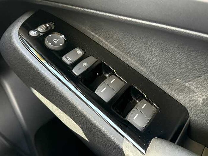 Honda HR-V Hybrid 1.5 eHEV Advance eCVT 