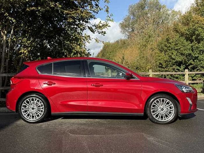 Ford Focus 1.0 EcoBoost Hybrid mHEV 155 Titanium X Ed Manual 