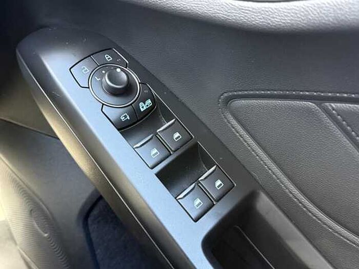 Ford Focus 1.0 EcoBoost Hybrid mHEV 155 Titanium X Ed Manual 