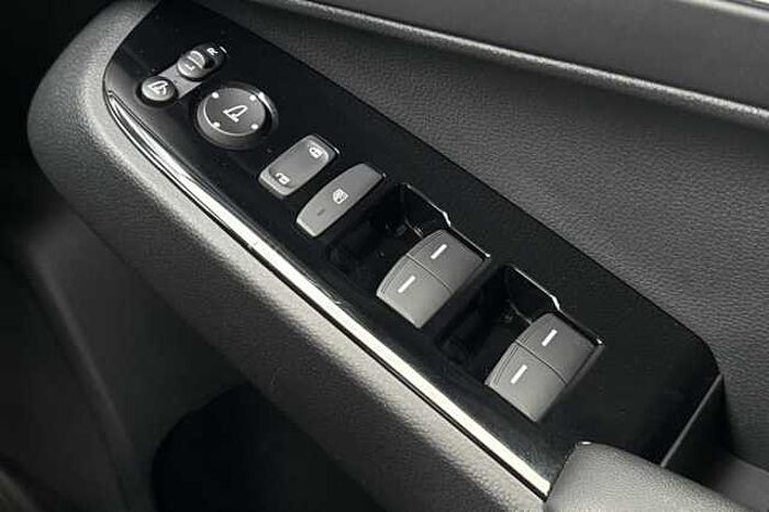 Honda HR-V Hybrid 1.5 eHEV Advance eCVT 