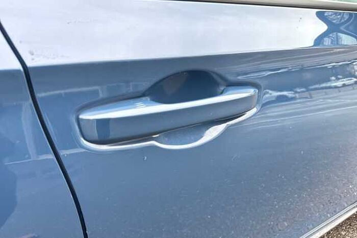 Honda Civic Hybrid 2.0 eHEV Advance eCVT 