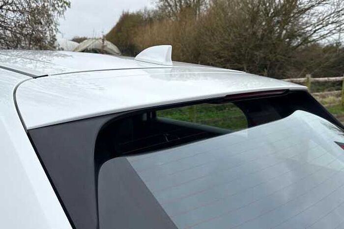 Honda HR-V Hybrid 1.5 eHEV Elegance eCVT 