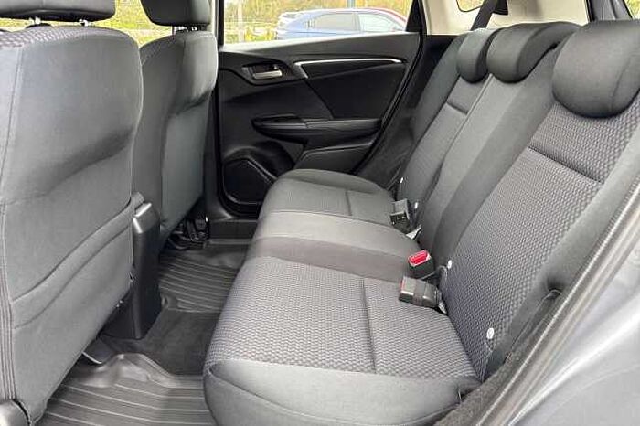 Honda Jazz 1.3 i-VTEC SE Navi CVT 