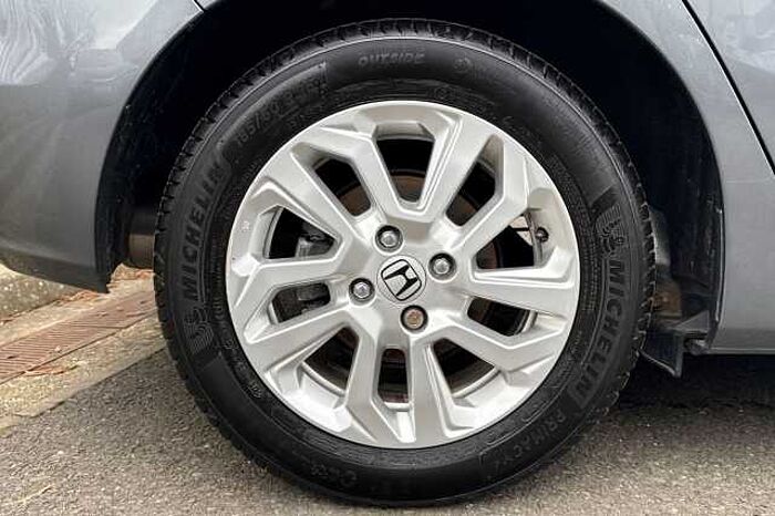 Honda Jazz 1.3 i-VTEC SE Navi CVT 