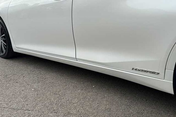 Lexus ES 300 300h 2.5 4dr CVT 