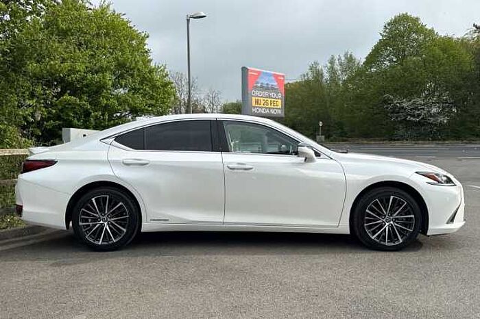 Lexus ES 300 300h 2.5 4dr CVT 
