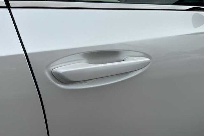 Lexus ES 300 300h 2.5 4dr CVT 