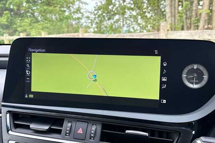 Lexus ES 300 300h 2.5 4dr CVT 