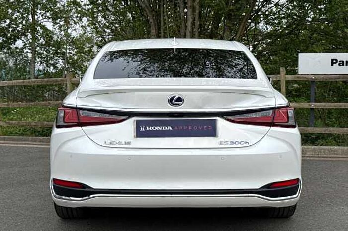 Lexus ES 300 300h 2.5 4dr CVT 