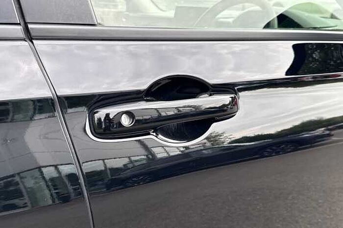 Honda HR-V Hybrid 1.5 eHEV Elegance eCVT 