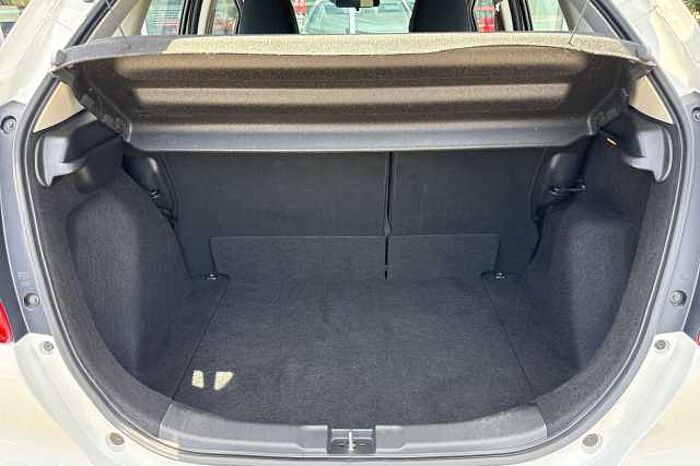 Honda Jazz 1.3 i-VTEC SE Navi CVT 