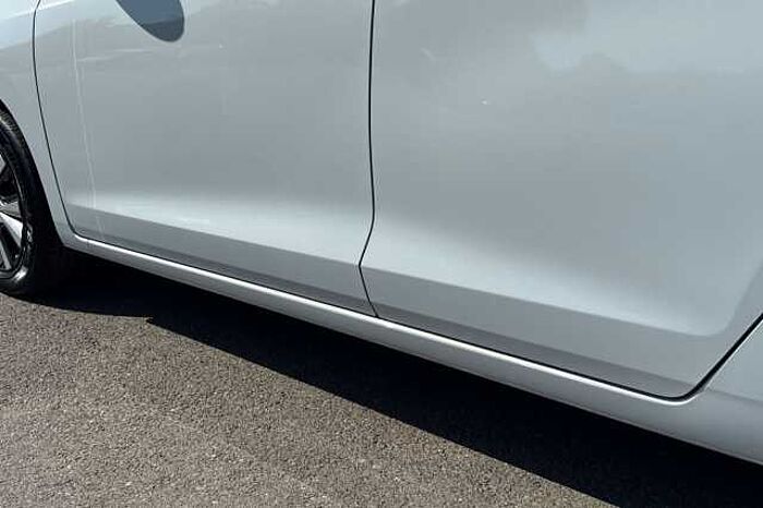 Honda Jazz Hybrid 1.5 i-MMD Elegance eCVT 