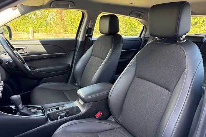 Honda HR-V Hybrid 1.5 eHEV Advance eCVT 