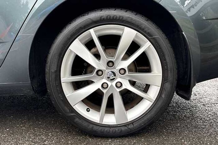 SKODA Octavia 2.0 TDI CR SE L 5dr Manual 