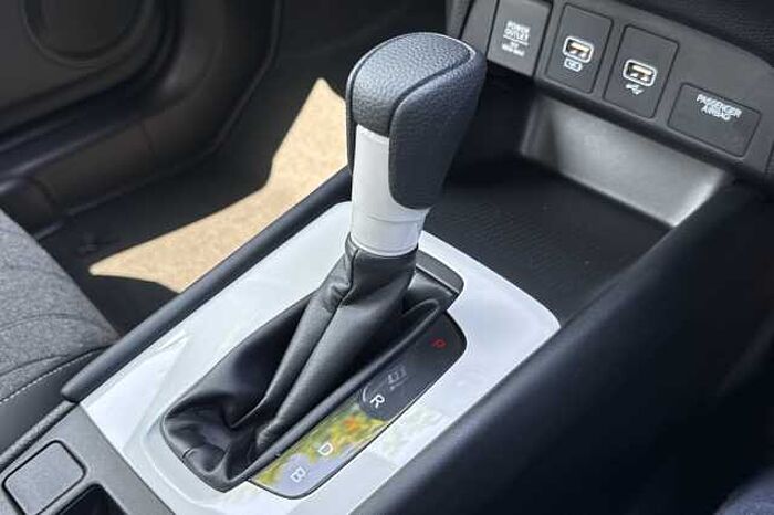 Honda Jazz Hybrid 1.5 i-MMD SR eCVT 