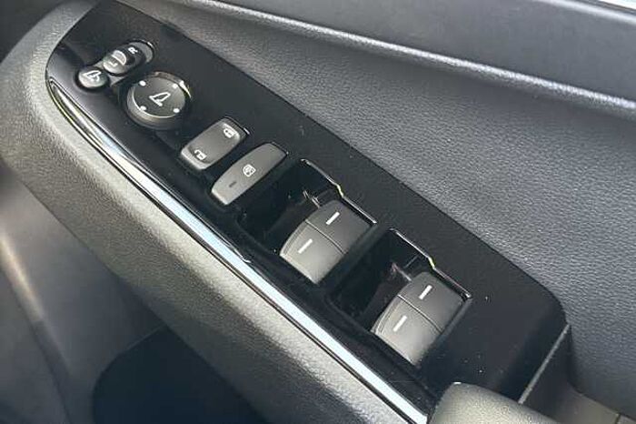 Honda HR-V Hybrid 1.5 eHEV Advance eCVT 