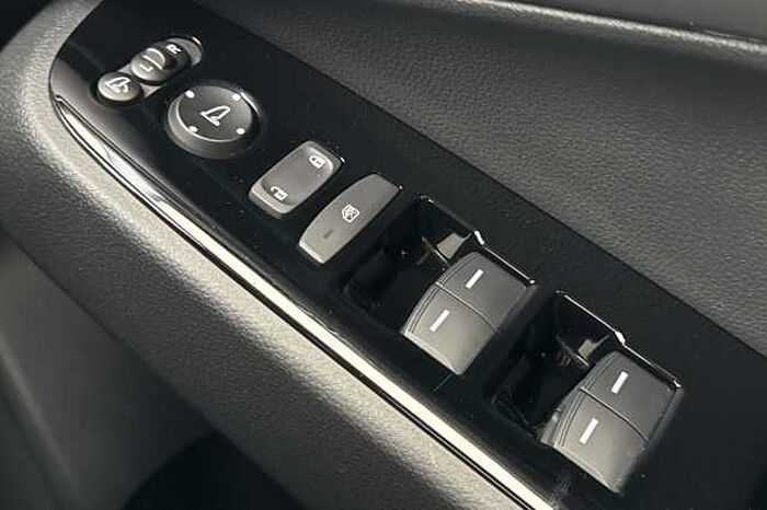 Honda HR-V Hybrid 1.5 eHEV Advance Style eCVT 