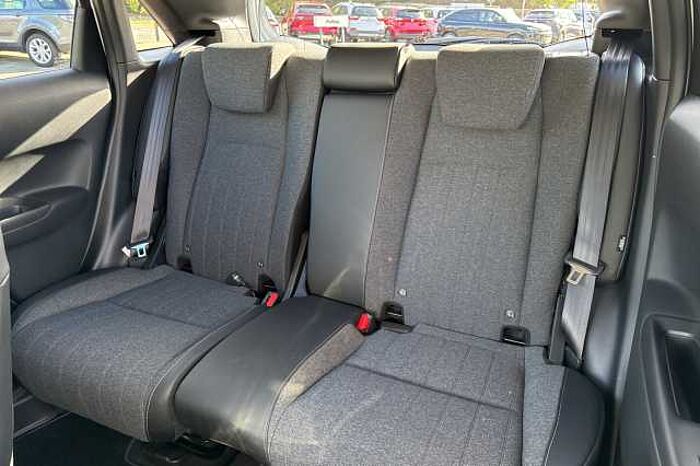 Honda Jazz Hybrid 1.5 i-MMD Advance eCVT 