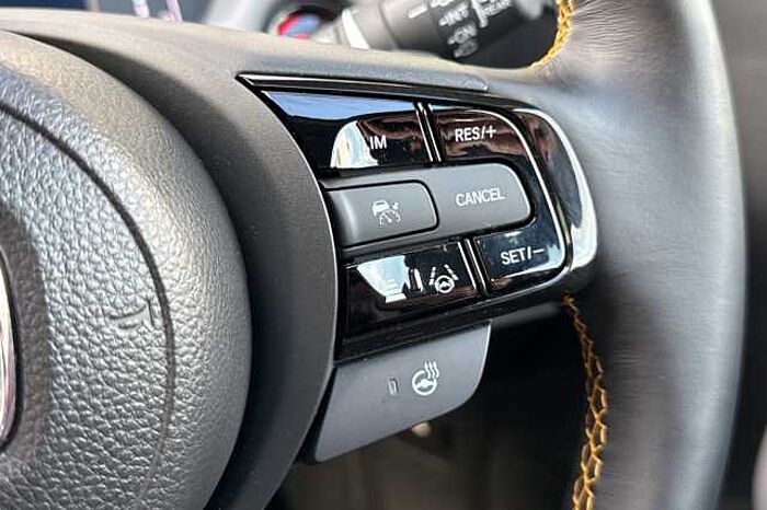 Honda Jazz Hybrid 1.5 i-MMD Advance Sport eCVT 