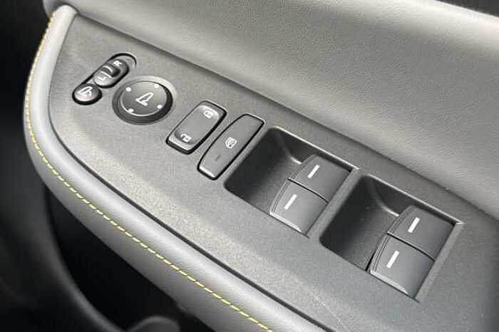 Honda Jazz Hybrid 1.5 i-MMD Advance Sport eCVT 