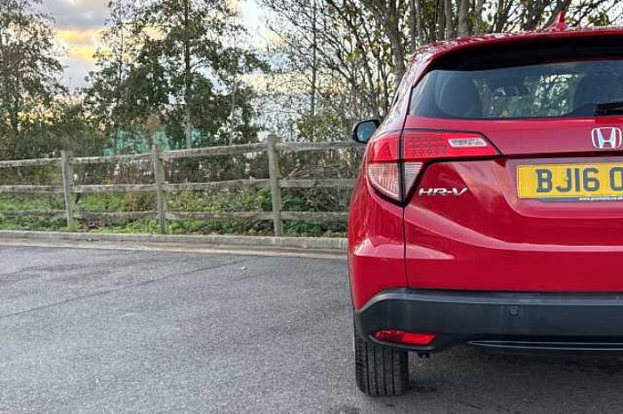 Honda HR-V 1.5 i-VTEC SE Navi CVT 