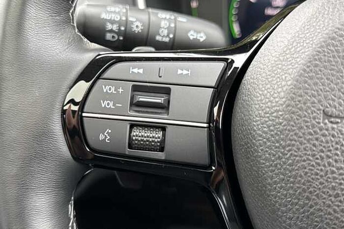 Honda Civic Hybrid 2.0 eHEV Advance eCVT 