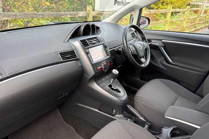 Toyota Verso 1.8 V-matic Icon TSS M-Drive S 