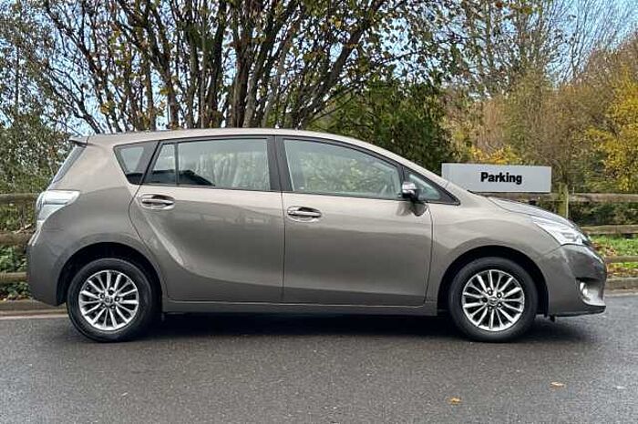 Toyota Verso 1.8 V-matic Icon TSS M-Drive S 