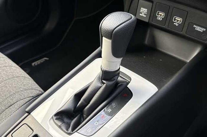 Honda Jazz Hybrid 1.5 i-MMD SR eCVT 