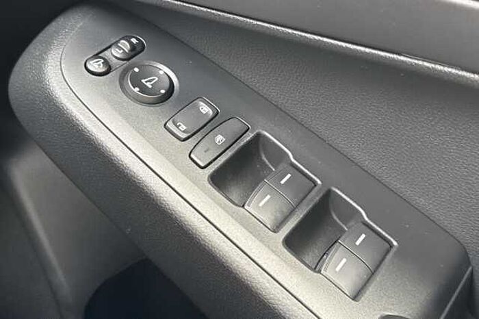 Honda HR-V Hybrid 1.5 eHEV Elegance eCVT 