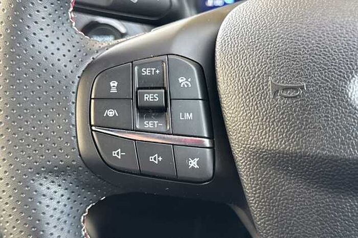 Ford Puma 1.0 EcoBoost Hybrid mHEV Vivid Ruby Ed DCT 