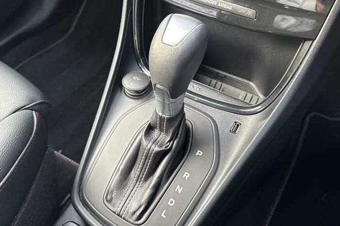 Ford Puma 1.0 EcoBoost Hybrid mHEV Vivid Ruby Ed DCT 