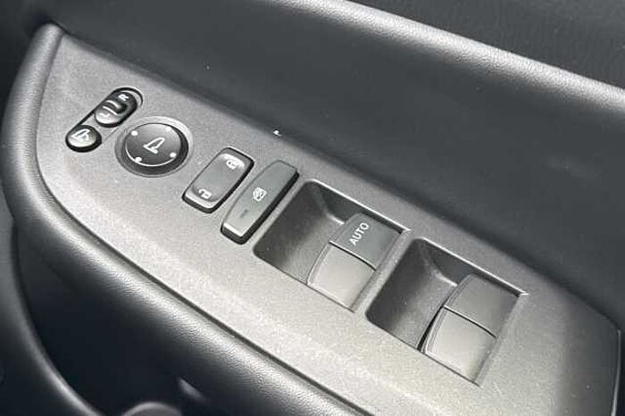 Honda Jazz Hybrid 1.5 i-MMD SR eCVT 
