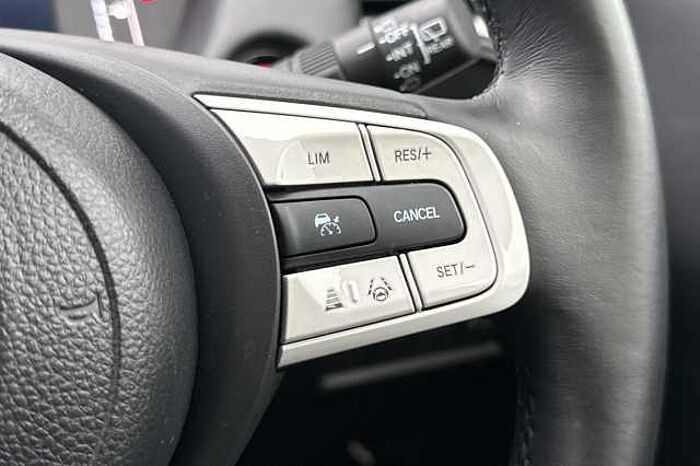 Honda Jazz Hybrid 1.5 i-MMD Elegance eCVT 