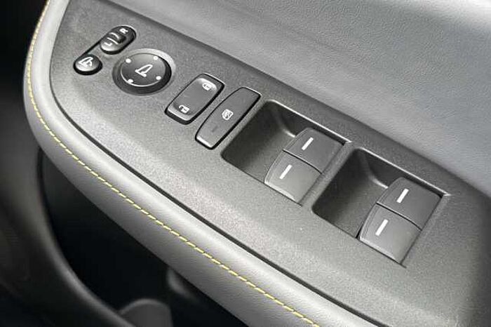 Honda Jazz Hybrid 1.5 i-MMD Advance Sport eCVT 